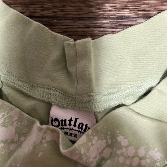 Outlaw - Picture 2 of 3